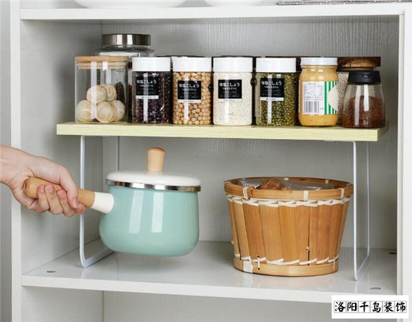 內(nèi)置分層架，櫥柜更能裝